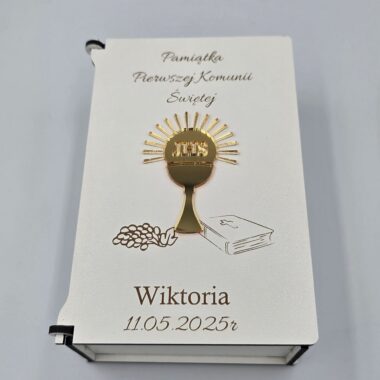 Personalizowane pudełko w kształcie książki na Komunię