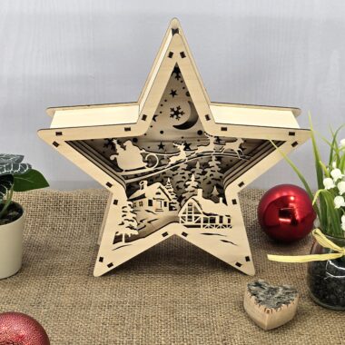 Drewniana gwiazda LED – 24 × 24 cm