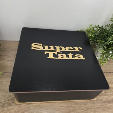 skrzynka dla taty z napisem super tata czarna skrzynka prezentowa dla taty prezent dla taty skrzynka ze złotą plexi